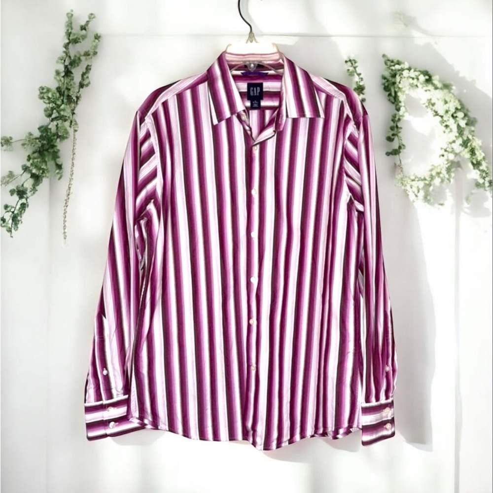 GAP Men's Casual Purple Pink White Striped Button Down Collar Shirt